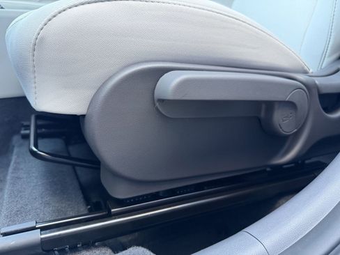 New 2026 Hyundai Kona SE FWD image 22