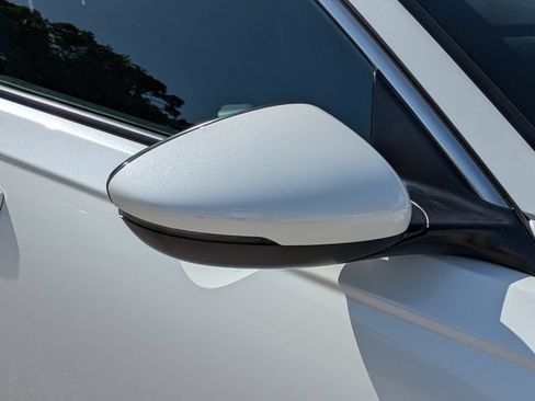 Used 2023 Honda Accord Touring image 11