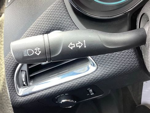 Used 2017 Chevrolet Cruze LT w/ Convenience Package image 24