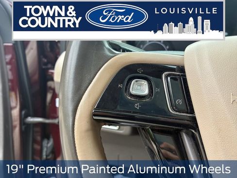 Used 2020 Lincoln Corsair FWD w/ Premium Package image 15