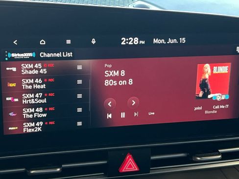 Used 2025 Hyundai Elantra SEL FWD image 19