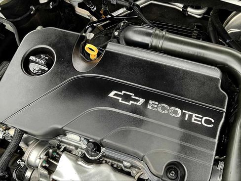 Used 2016 Chevrolet Malibu LT image 32