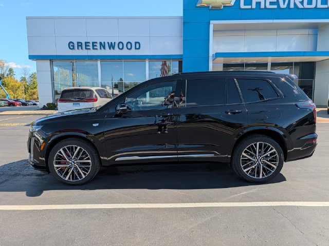 Used 2024 Cadillac XT6 Sport w/ Platinum Package AWD/4WD image 2
