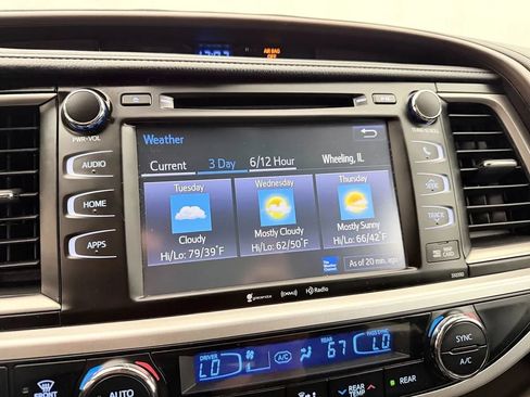 Used 2019 Toyota Highlander XLE AWD/4WD image 20