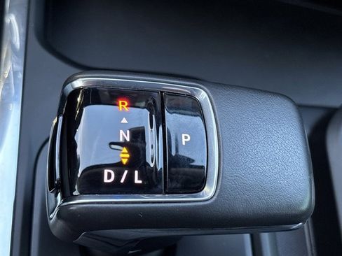 Used 2022 GMC Sierra 1500 SLT image 44