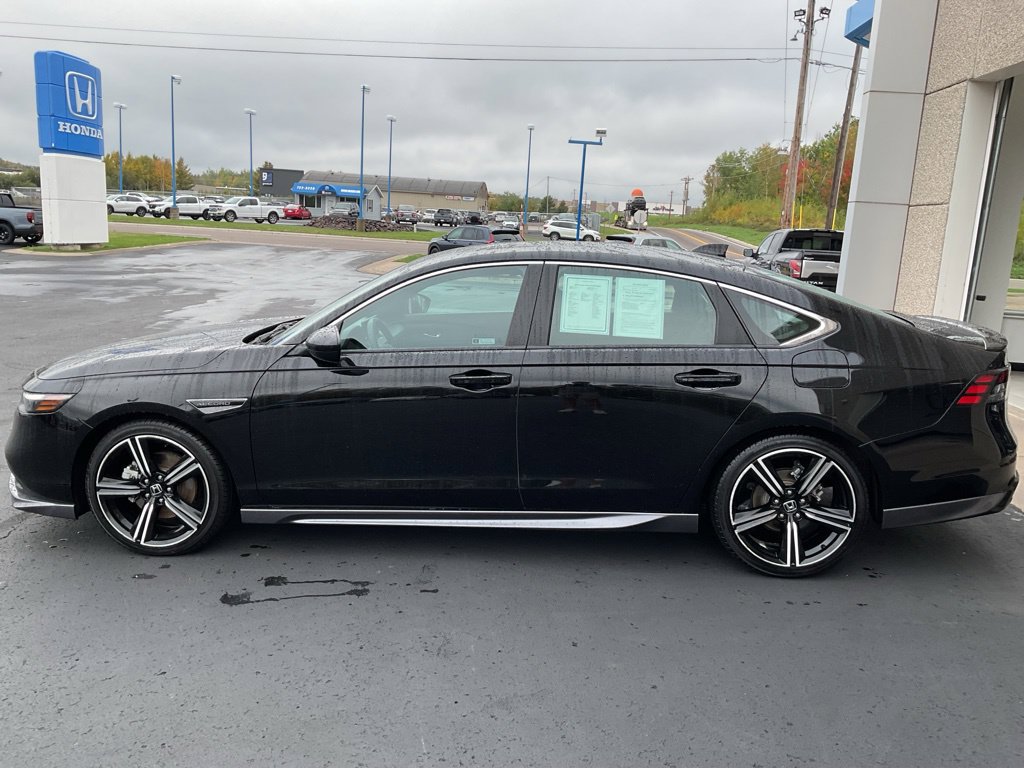 Used 2023 Honda Accord Sport image 8