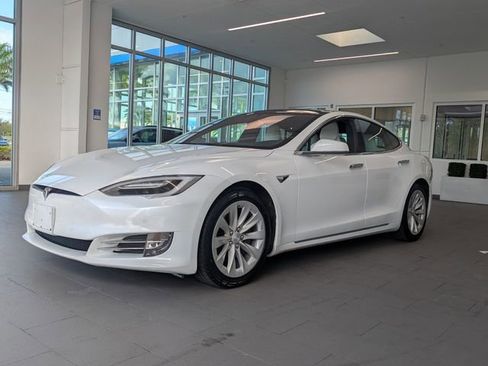 Used 2017 Tesla Model S 75 image 3