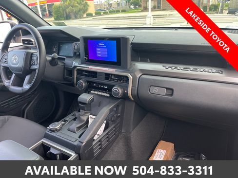 Certified 2026 Toyota Tacoma SR5 AWD/4WD image 17