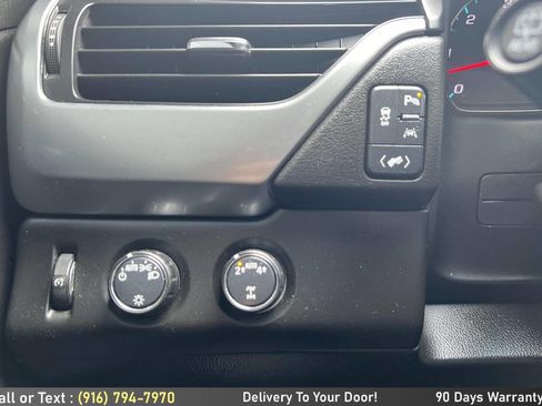 Used 2018 Chevrolet Tahoe LT image 24