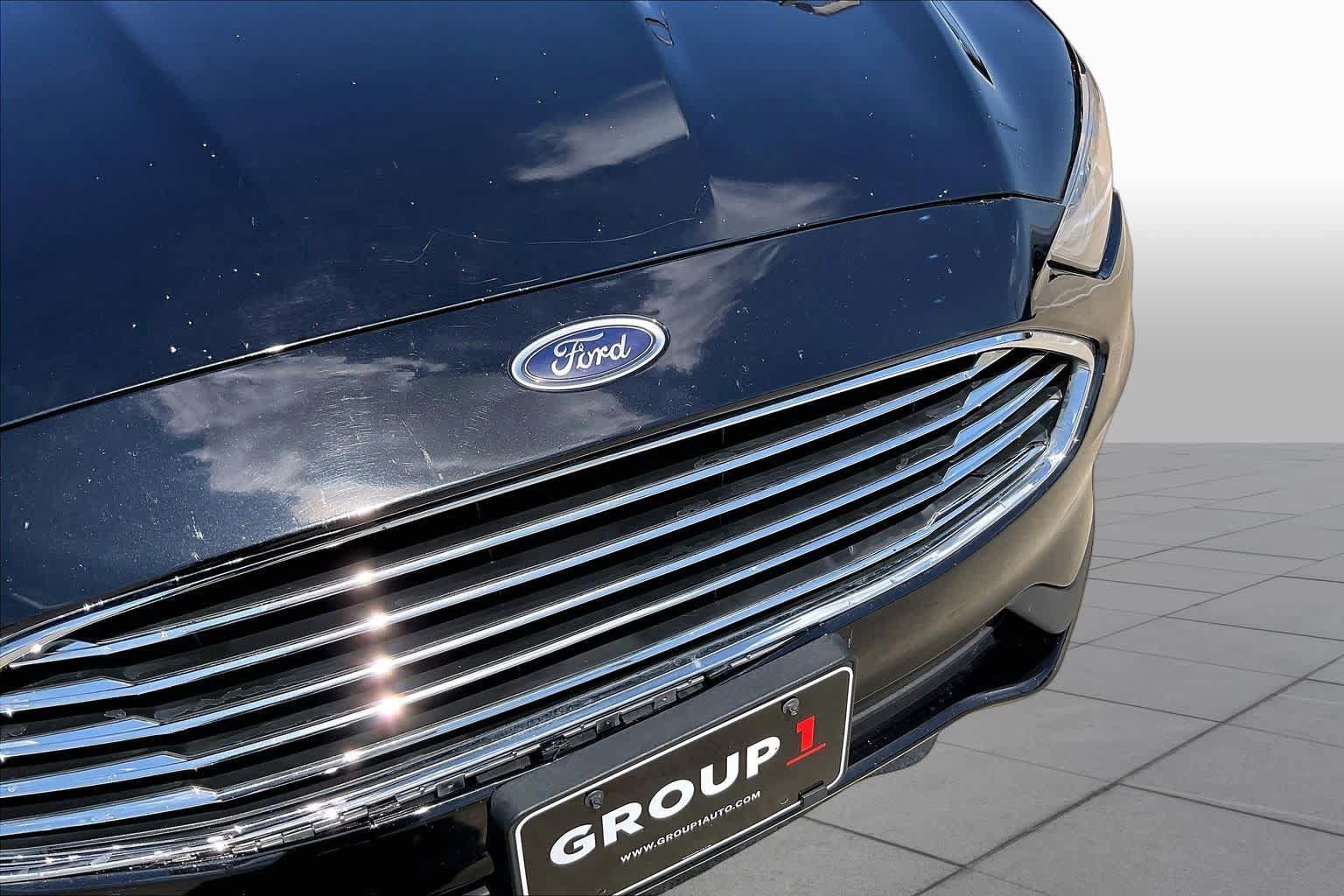 Used 2019 Ford Fusion SE w/ Equipment Group 151A FWD image 28