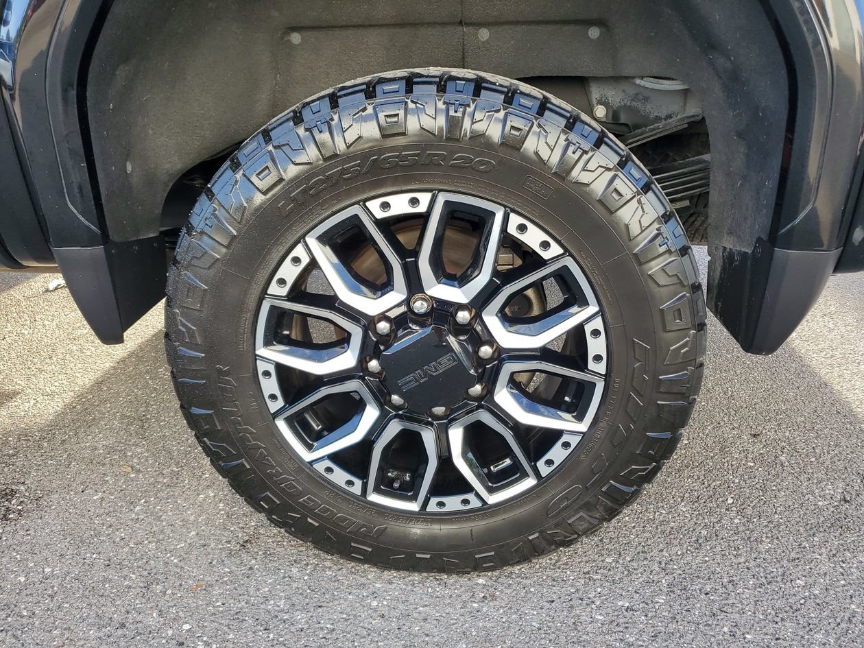 Used 2024 GMC Sierra 3500 Denali Ultimate AWD/4WD image 5