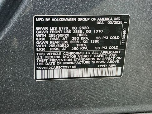 Used 2025 Volkswagen Atlas Cross Sport SE image 31