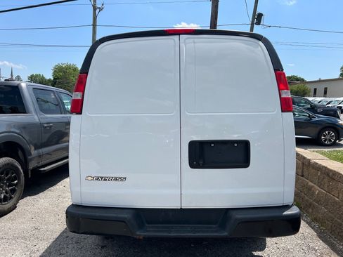 Used 2020 Chevrolet Express 3500 Extended RWD image 4