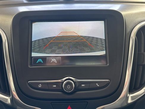 Used 2018 Chevrolet Equinox LT image 27