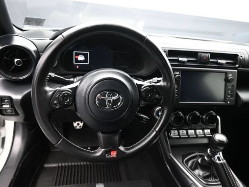 Used 2025 Toyota GR86 Premium w/ Performance Package RWD image 14