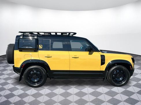 New 2026 Land Rover Defender 110 Trophy Edition AWD/4WD image 7