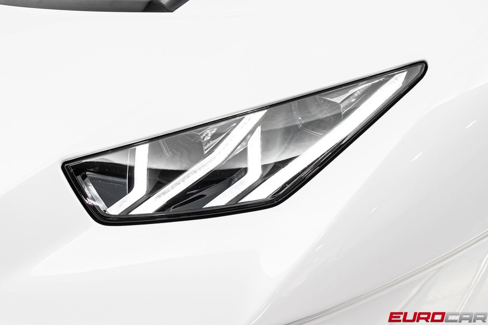 Used 2022 Lamborghini Huracan STO RWD image 12