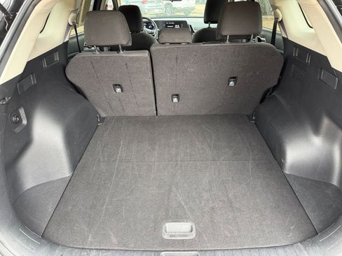 Used 2025 Kia Sportage LX FWD image 31