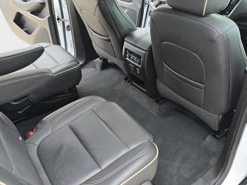 Used 2023 Chevrolet Traverse Premier w/ Redline Edition AWD/4WD image 13