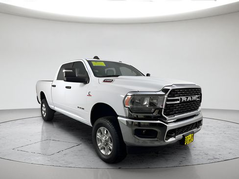Used 2024 RAM 2500 Big Horn AWD/4WD image 1