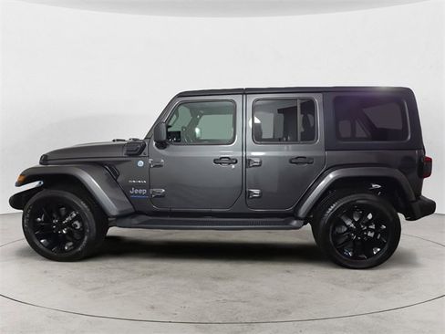 Used 2023 Jeep Wrangler Unlimited Sahara w/ Cold Weather Group image 2