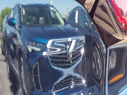 Certified 2024 Buick Encore GX Sport Touring w/ Advanced Technology Package AWD/4WD image 11