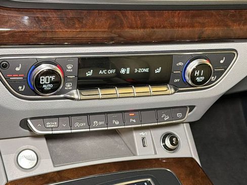 Used 2020 Audi Q5 Prestige image 29