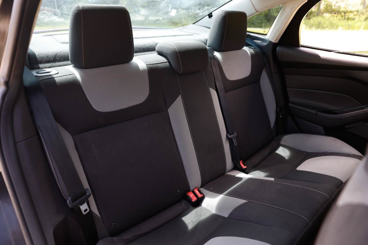 Used 2012 Ford Focus SE FWD image 14