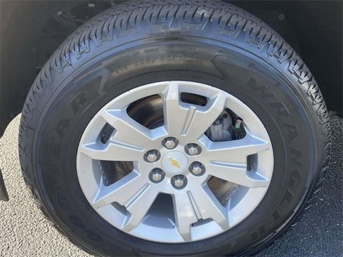 Used 2015 Chevrolet Colorado LT w/ LT Convenience Package image 8