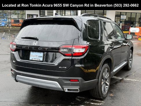 Used 2025 Honda Pilot Elite image 8