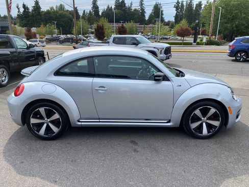 Used 2014 Volkswagen Beetle R-Line image 7