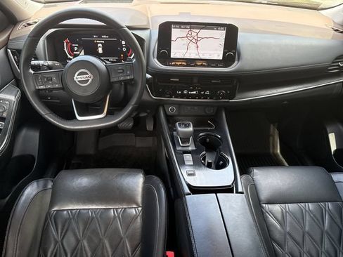 Certified 2021 Nissan Rogue Platinum FWD image 2