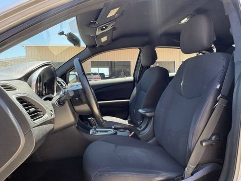 Used 2013 Chrysler 200 Touring FWD image 12