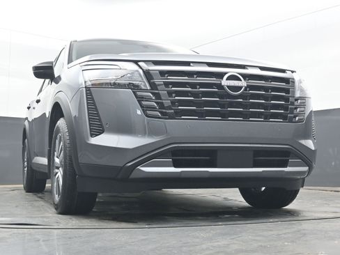 New 2026 Nissan Pathfinder SL FWD image 25