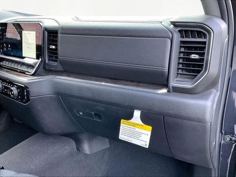 Used 2024 Chevrolet Silverado 1500 LT image 17