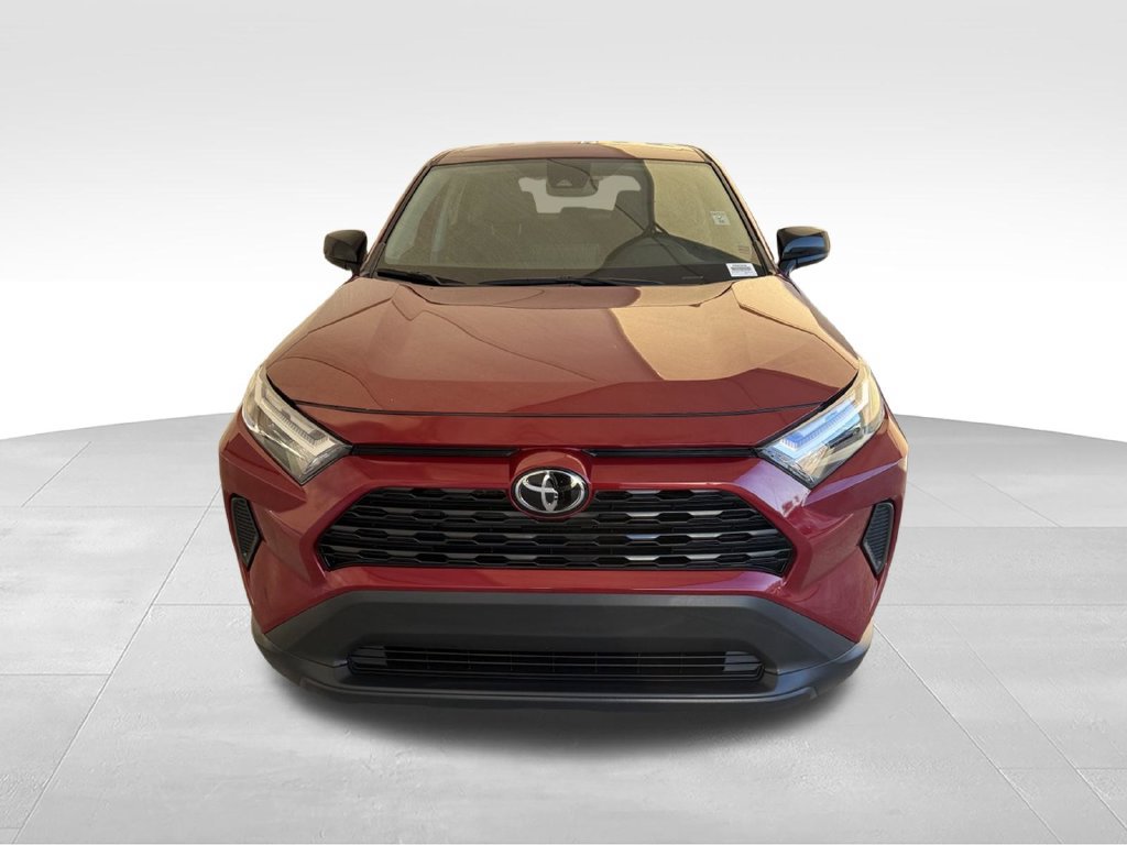 Used 2025 Toyota RAV4 LE AWD/4WD image 4