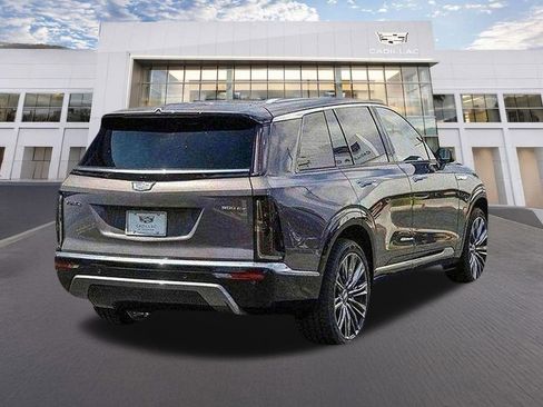 Used 2026 Cadillac Vistiq Premium Luxury AWD/4WD image 4