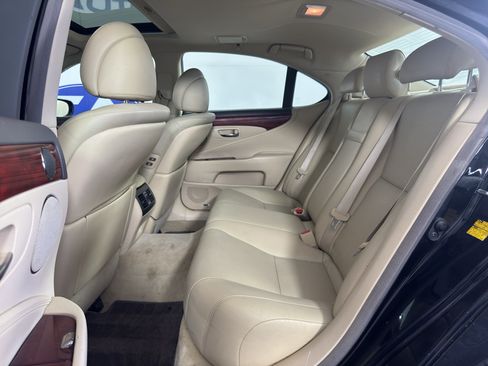 Used 2010 Lexus LS 460 w/ Luxury Value Edition RWD image 32