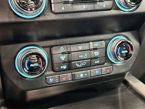 Used 2019 Ford F150 Raptor w/ Equipment Group 802A Luxury image 22