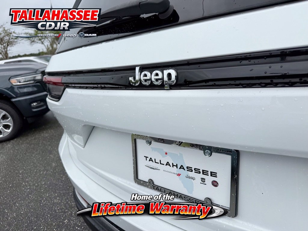 Used 2023 Jeep Grand Cherokee Limited RWD image 6