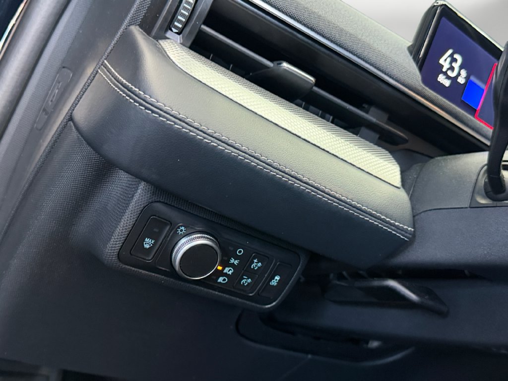 Used 2022 Ford Mustang Mach-E Select RWD image 18