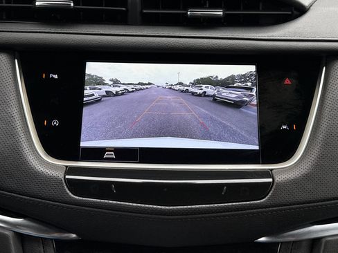 Used 2024 Cadillac XT6 Luxury FWD image 29