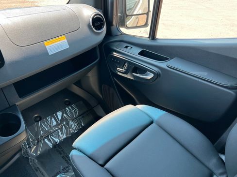 New 2026 Mercedes-Benz Sprinter 2500 image 10