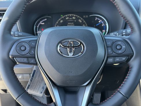 New 2025 Toyota RAV4 SE image 21