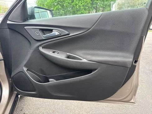 Used 2022 Chevrolet Malibu LT FWD image 15