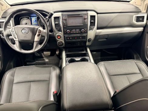 Used 2016 Nissan Titan PRO-4X image 19