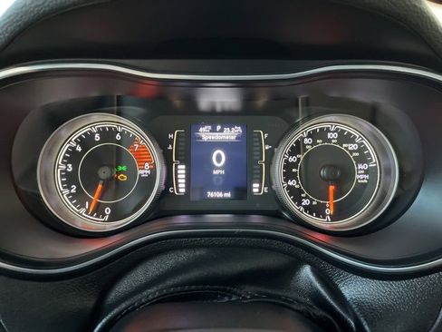 Used 2020 Jeep Cherokee Latitude Lux w/ Comfort/Convenience Group image 18