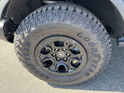Used 2025 Ford Bronco Badlands AWD/4WD image 11
