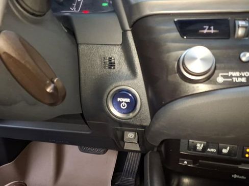 Used 2021 Lexus ES 300h Ultra Luxury w/ Accessory Package 2 image 19