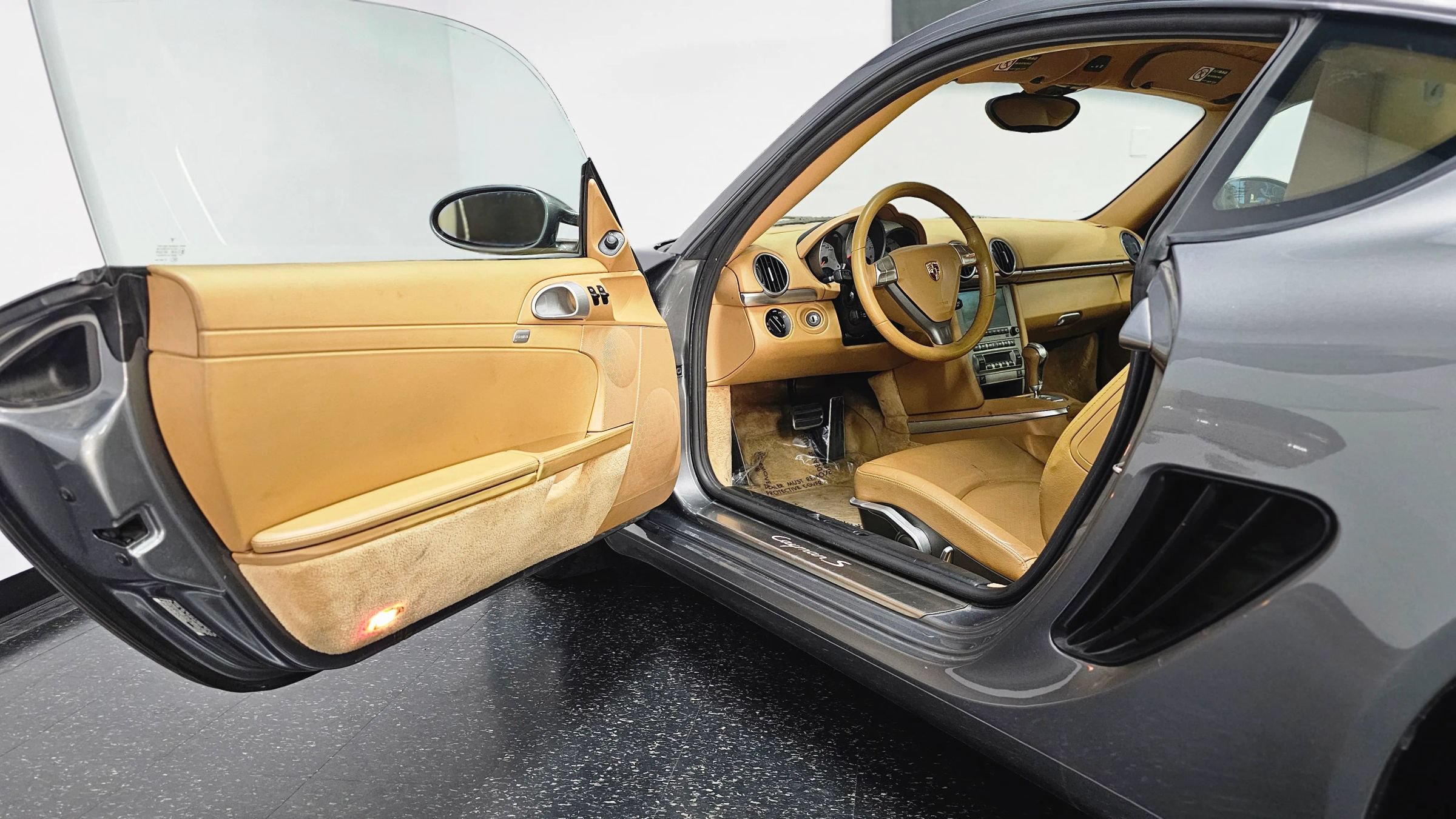Used 2007 Porsche Cayman S RWD image 10
